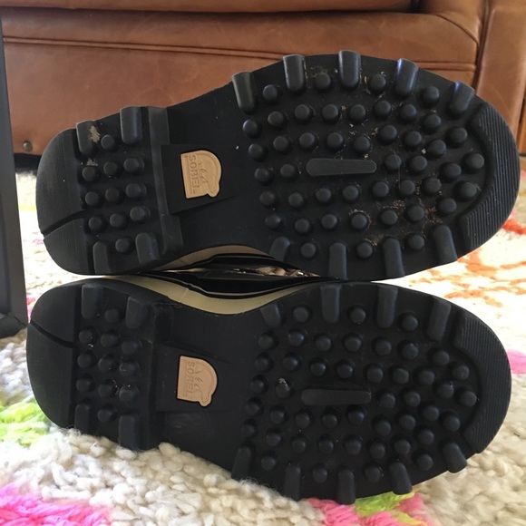 Sorel Caribou tan size 6 - Picture 2 of 7